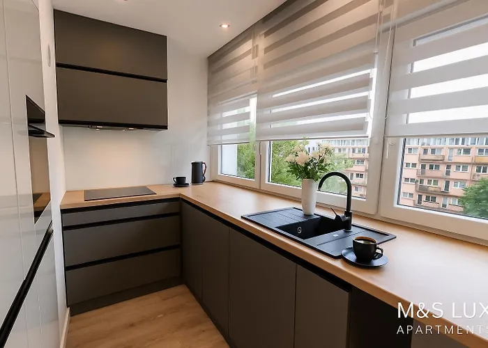 M&s Lux Pojezierska - Balkon Z Widokiem, Klimatyzacja I Blisko Manufaktury * Лодзь